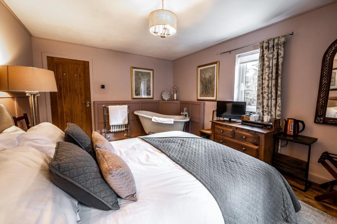 White Rose Tower Bed & Breakfast Invergordon Exterior photo
